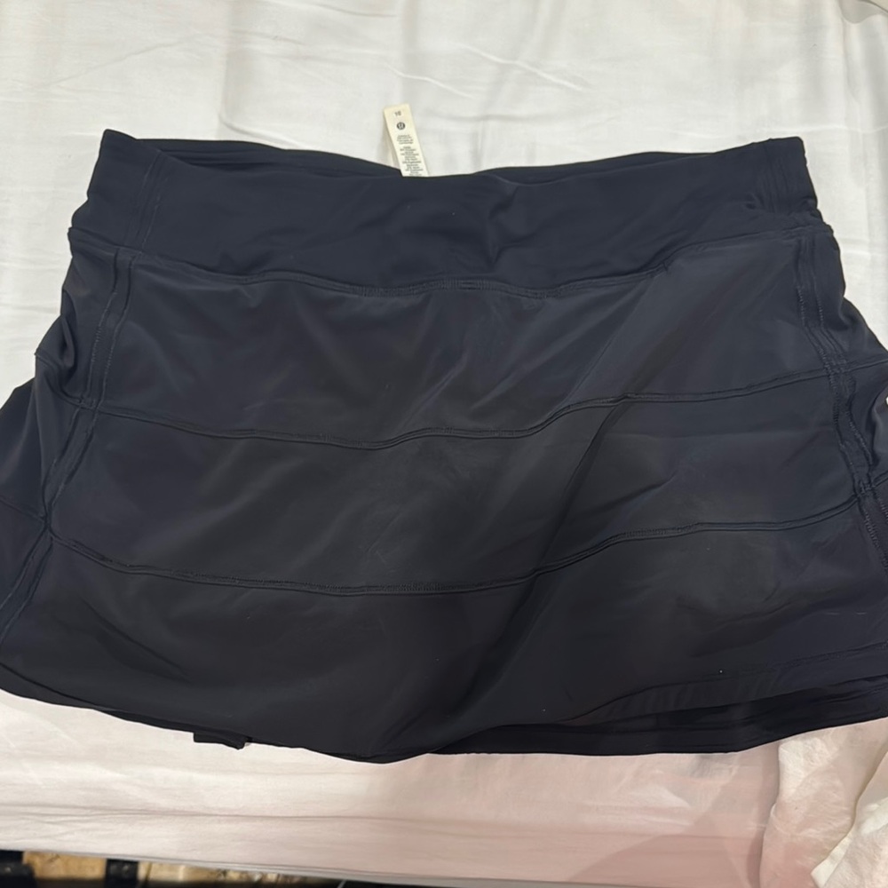 Lululemon Women's Black Athletic Skort